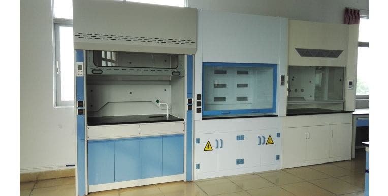 Ducted vs Recirculating Fume Hoods