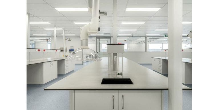 Phenolic vs Epoxy Countertops. Which is best for my laboratory?